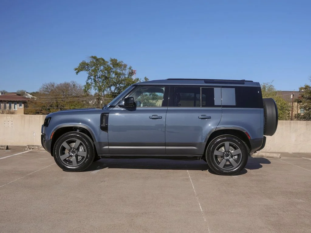Certified Used 2026 Blue Land Rover S image 4