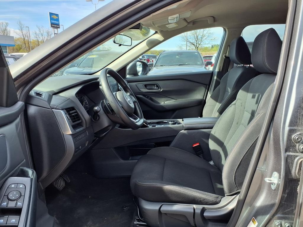 Used 2024 Gray Nissan S image 20