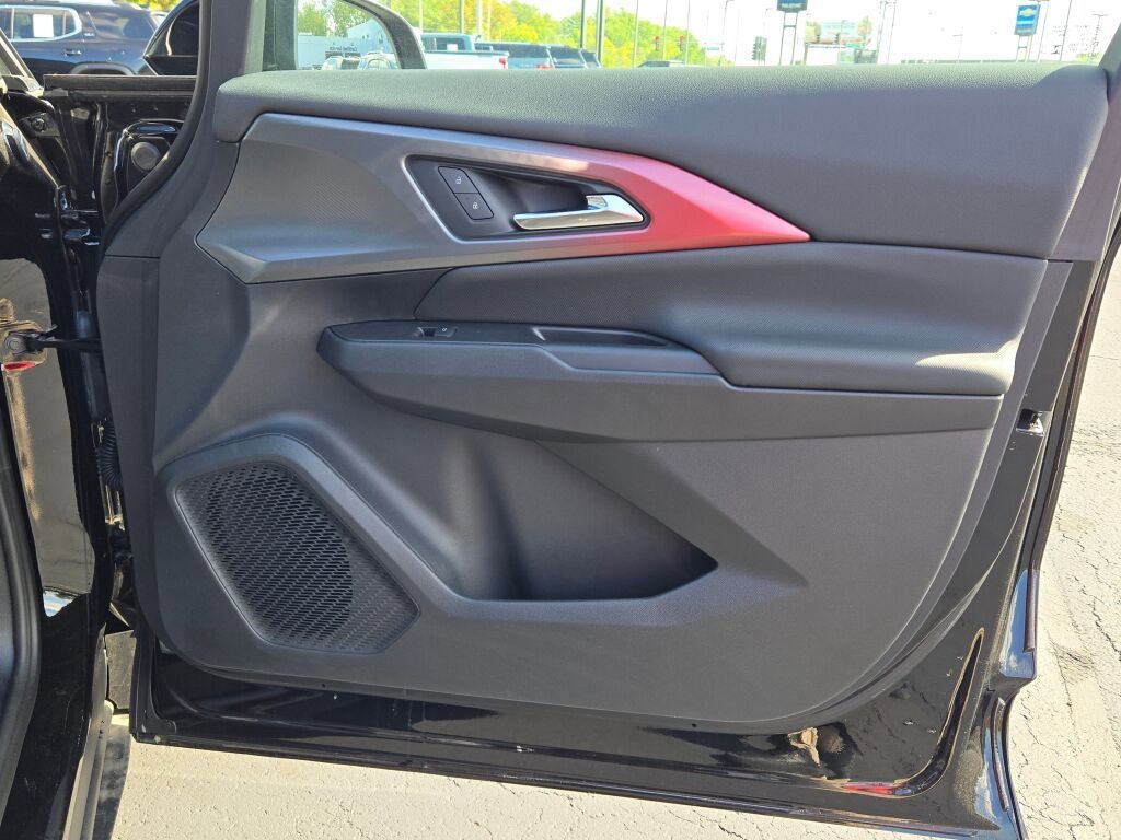 2025 Chevrolet Equinox EV RS - Photo 8