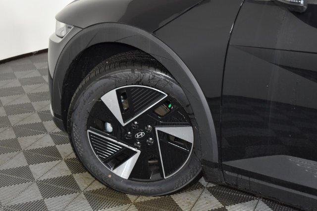 New 2026 Black Hyundai SE image 91