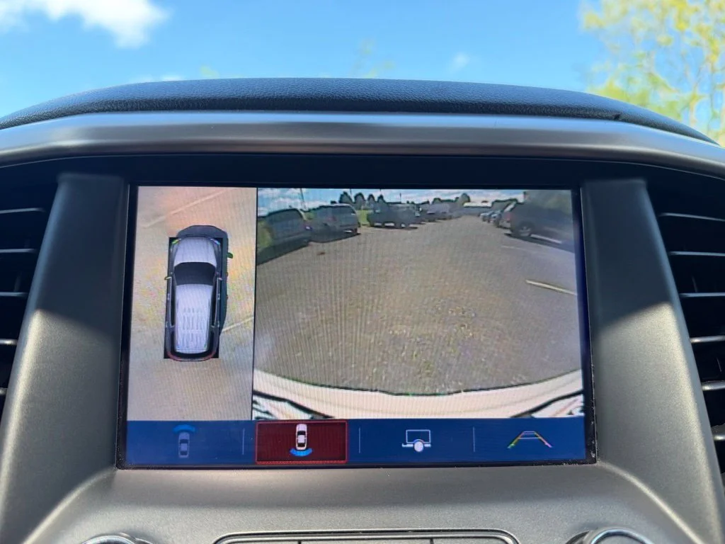 Used 2017 White GMC Denali image 17