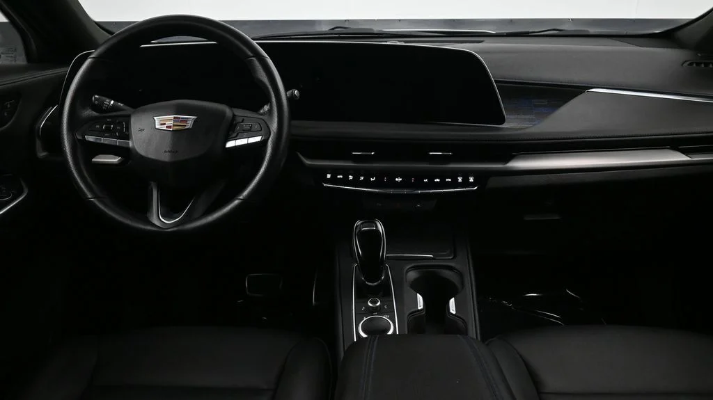 Used 2025 White Cadillac Sport image 4