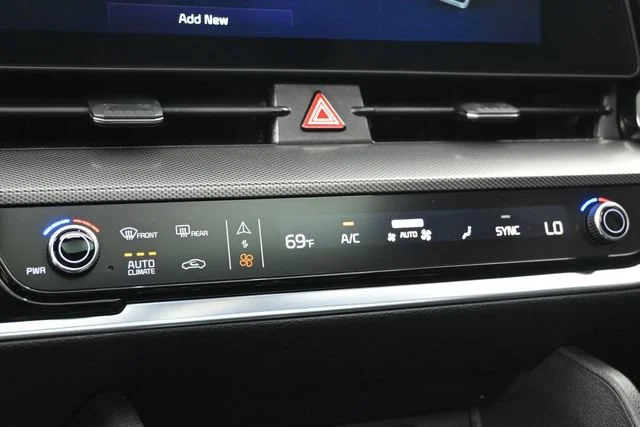 Used 2025 Gravity Gray Kia SX image 18