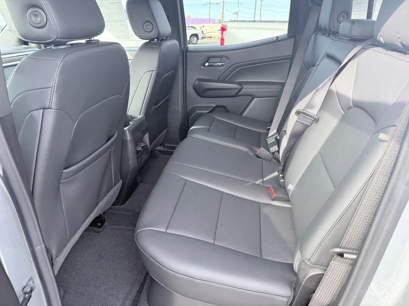 New 2026 Sterling Metallic GMC Elevation image 15