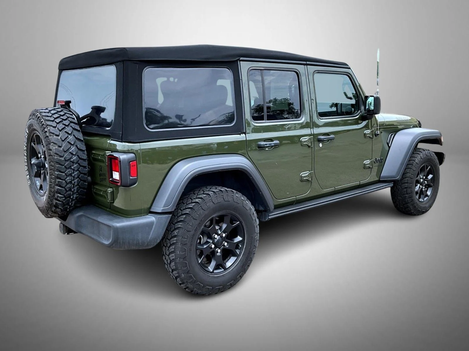 Used 2022 Green Jeep Unlimited Willys image 5