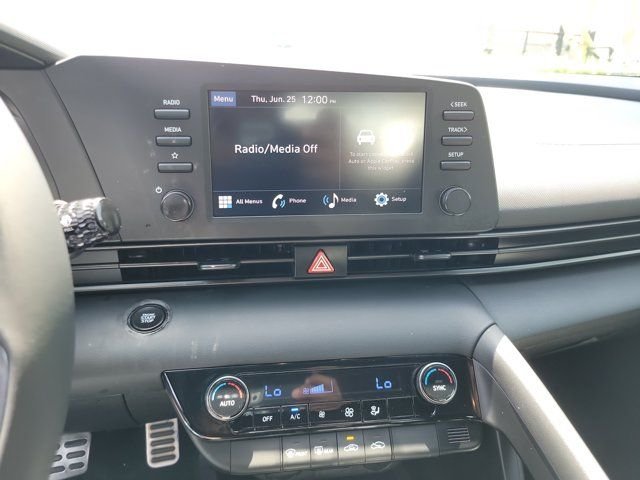 2025 Hyundai Elantra SEL - Photo 22
