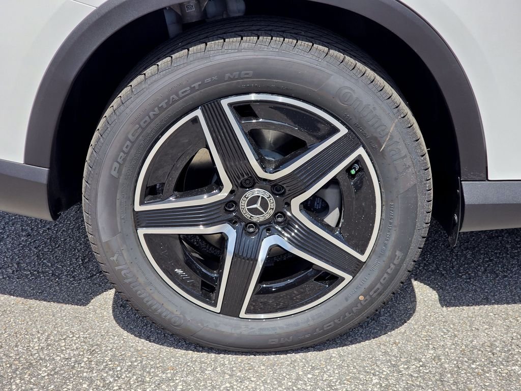 New 2026 White Mercedes-Benz GLC 300 image 7