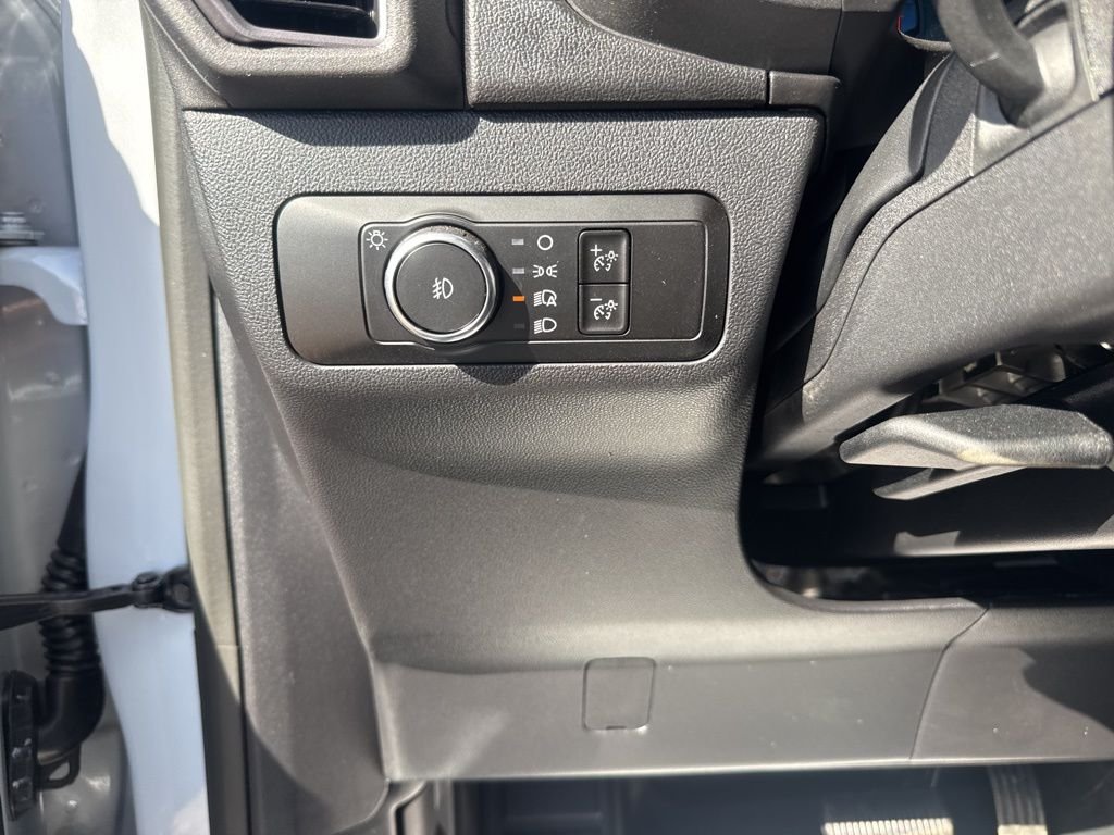 New 2026 Space White Metallic Ford Outer Banks image 22