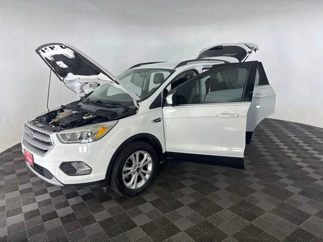 Used 2017 White Ford SE image 10