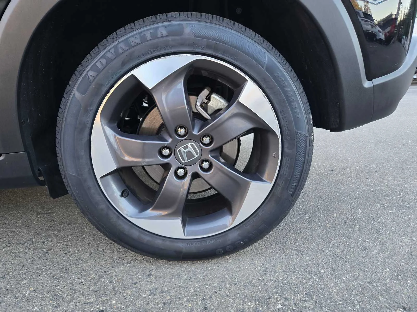 Used 2018  Honda EX image 25