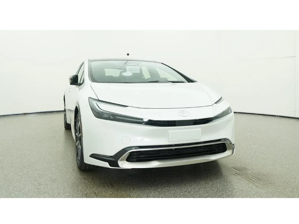 New 2026 Wind Chill Pearl Toyota XSE image 30
