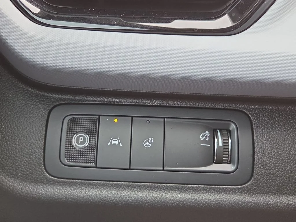 New 2027 Mosaic Black Metallic Chevrolet LT image 9