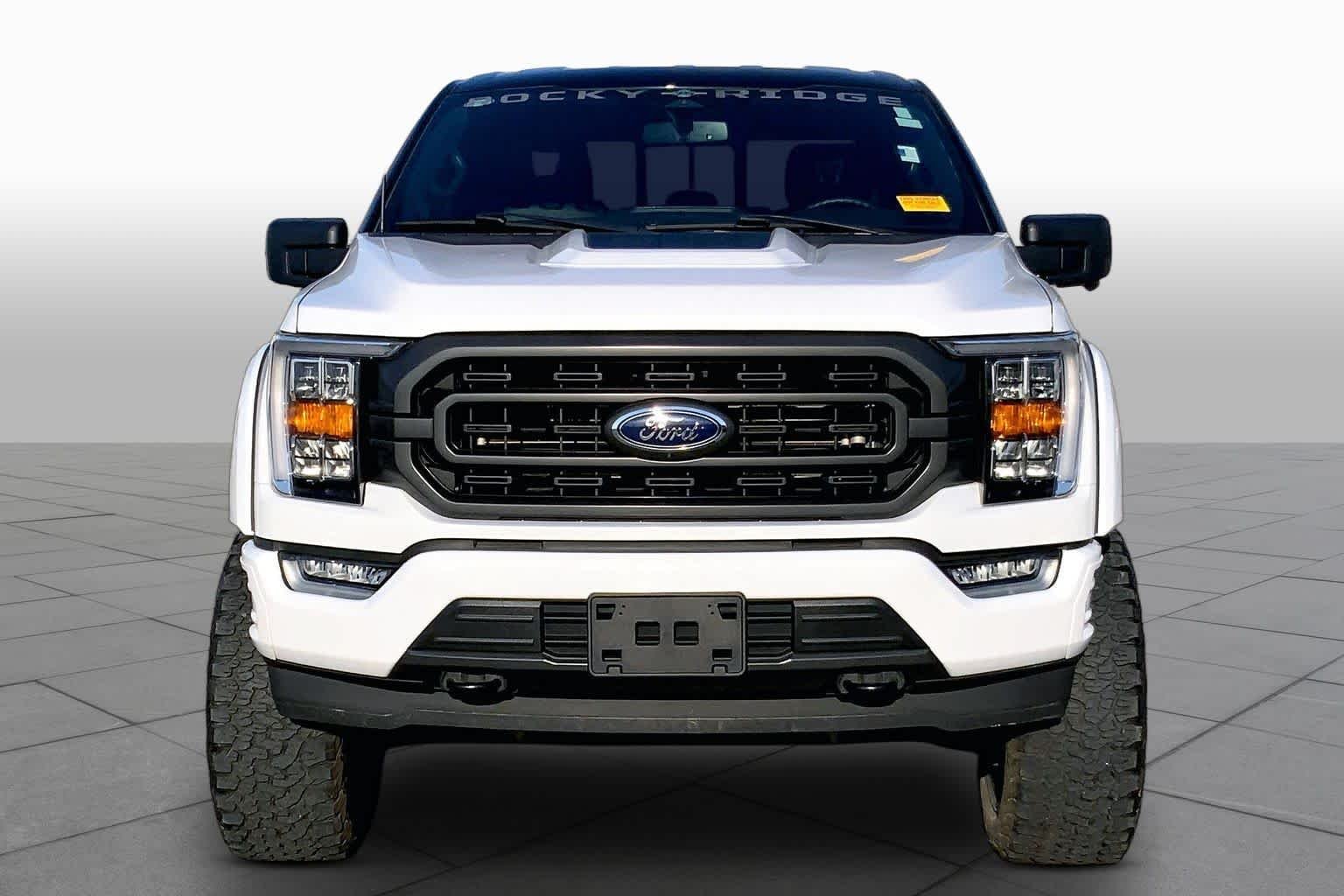 Used 2023 Oxford White Ford XLT image 4