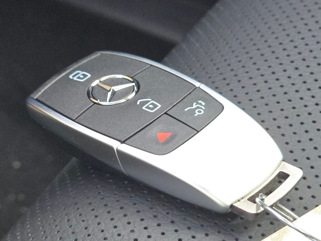 New 2026 MANUFAKTUR Alpine Grey Mercedes-Benz GLS 450 image 37