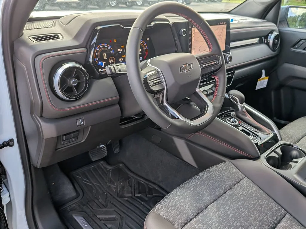 New 2025 Summit White Chevrolet Z71 image 30