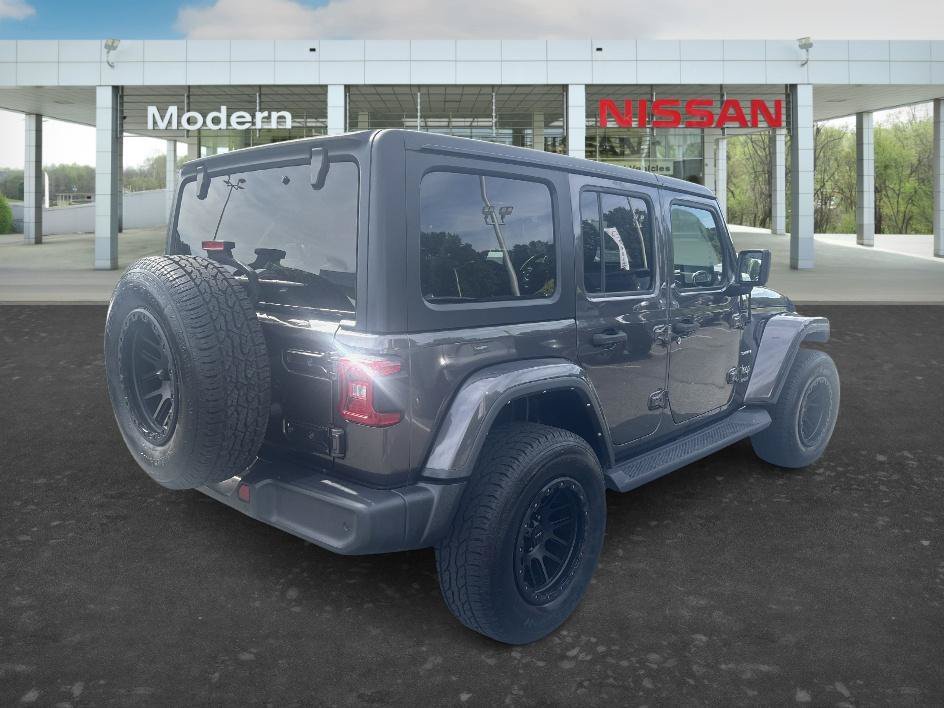 Used 2021 Granite Crystal Metallic Clearcoat Jeep Unlimited Sahara image 5