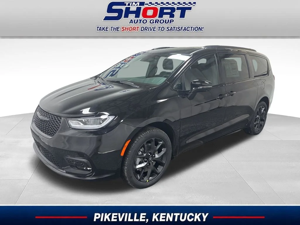 2026 Chrysler Pacifica Select AWD's photo