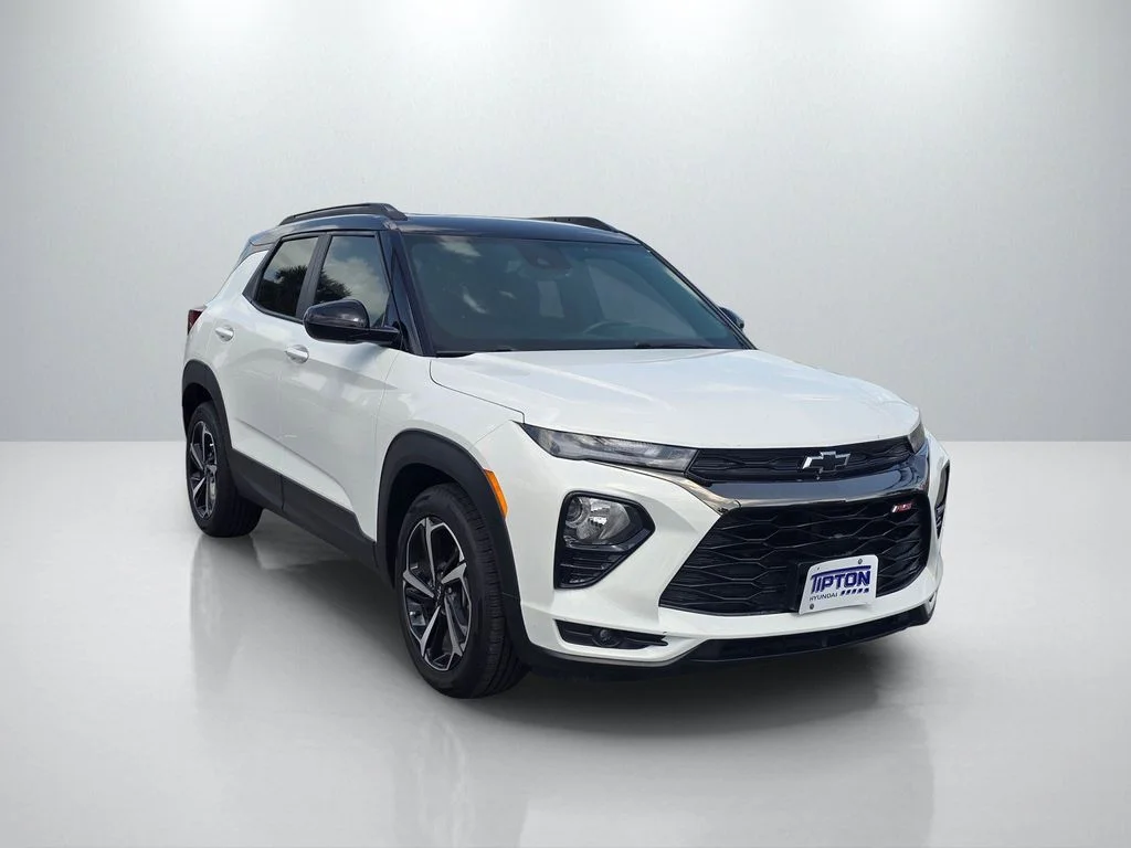 Used 2023 White Chevrolet RS image 3