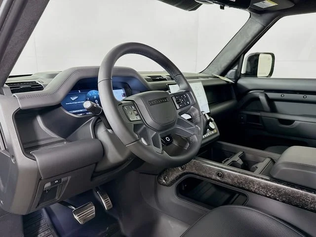 New 2026 Narvik Black Land Rover OCTA Black image 9