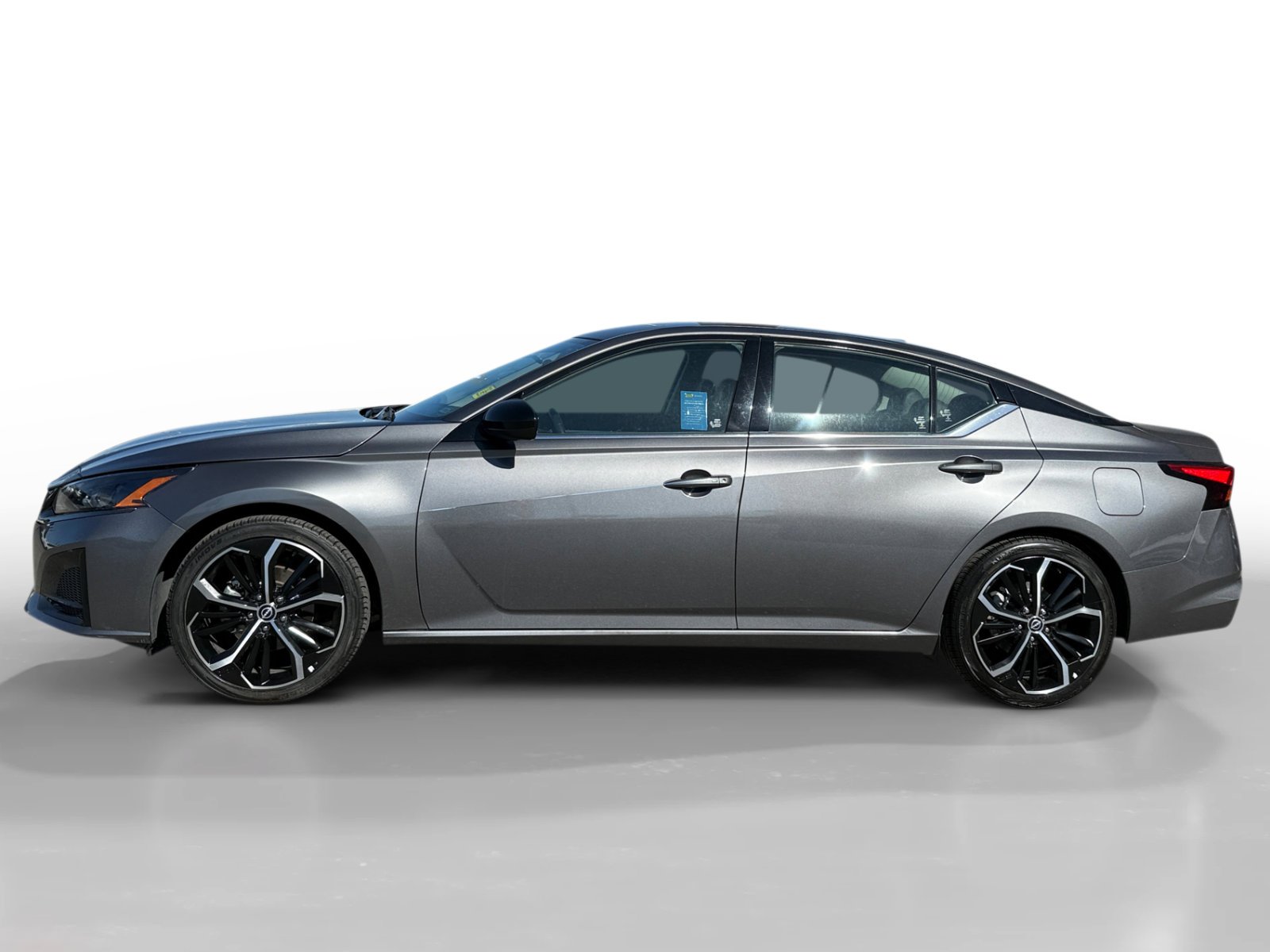Used 2024 Gun Metallic Nissan 2.5 SR image 2