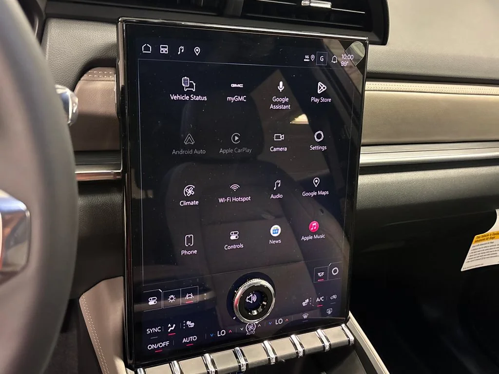 New 2027 Summit White GMC Elevation image 36