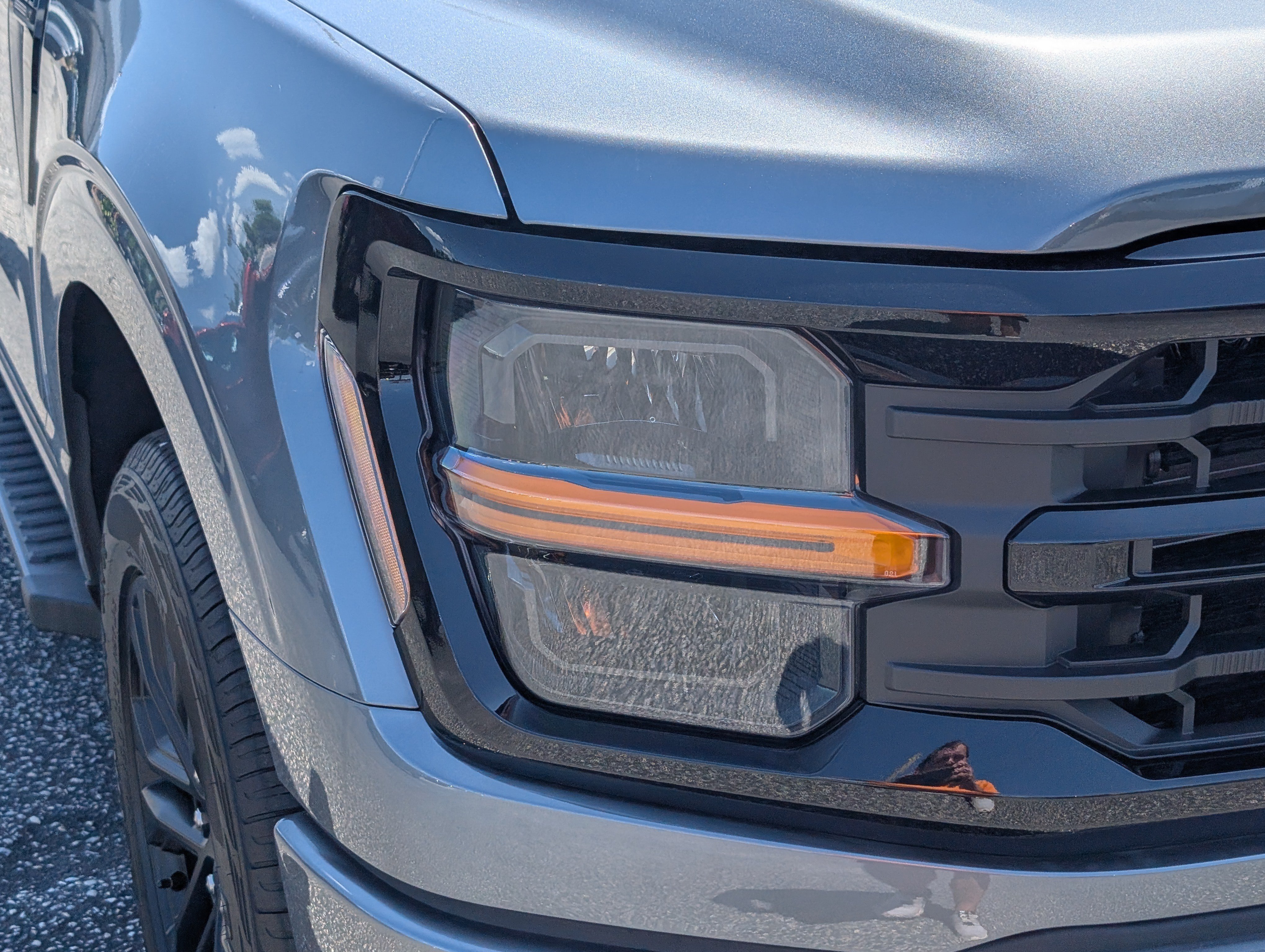 New 2026 Carbonized Gray Metallic FORD XLT image 5