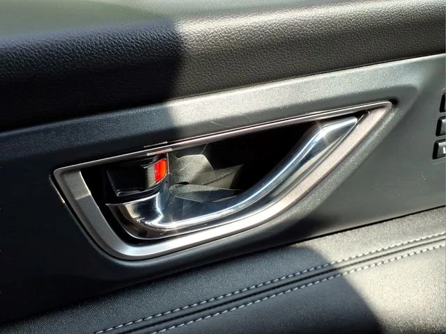 2025 Subaru Ascent Limited - Photo 19