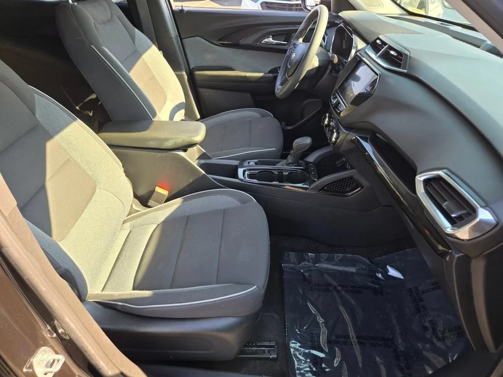 Used 2022 Mosaic Black Metallic Chevrolet LT image 15