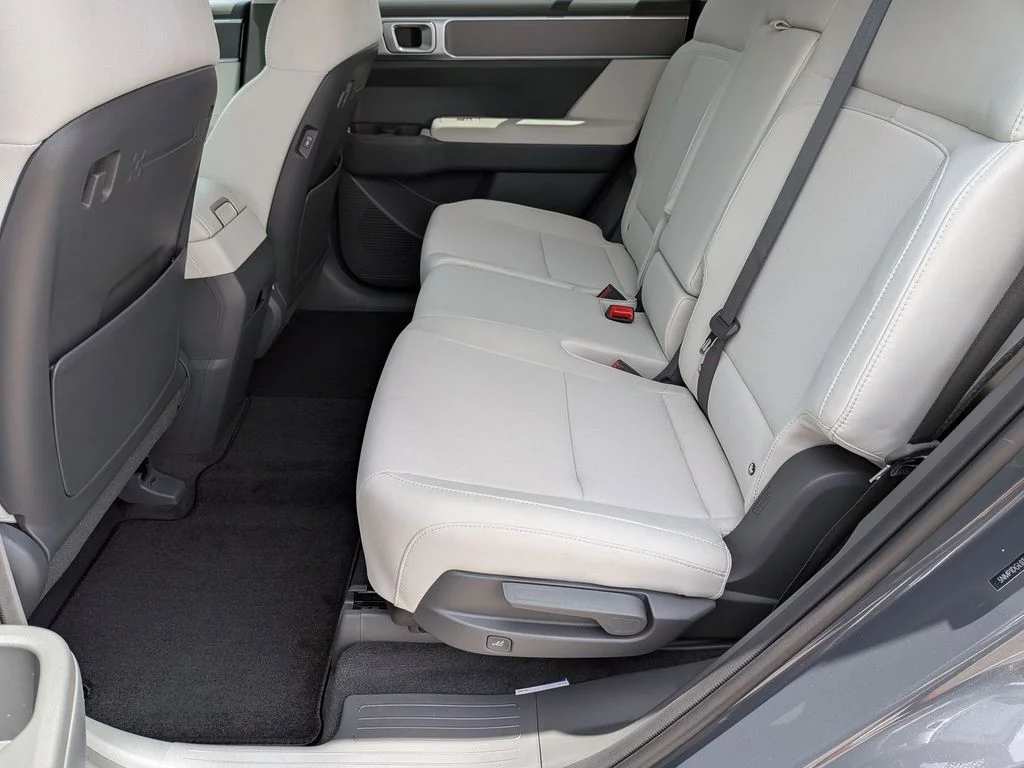 New 2026 Gray Hyundai SE image 23