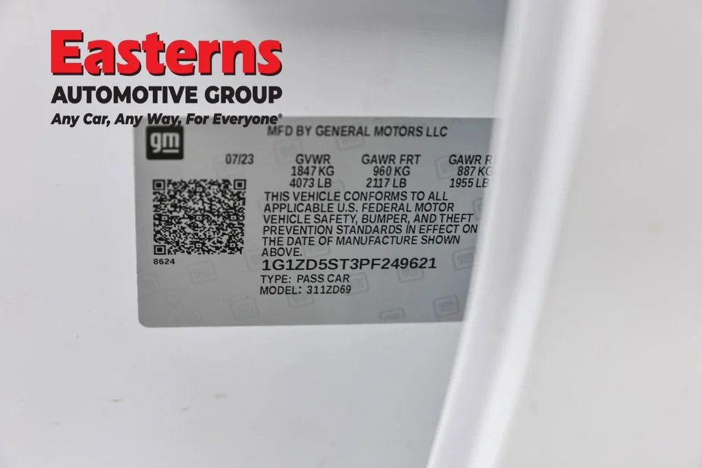 Used 2023 White Chevrolet LT image 35