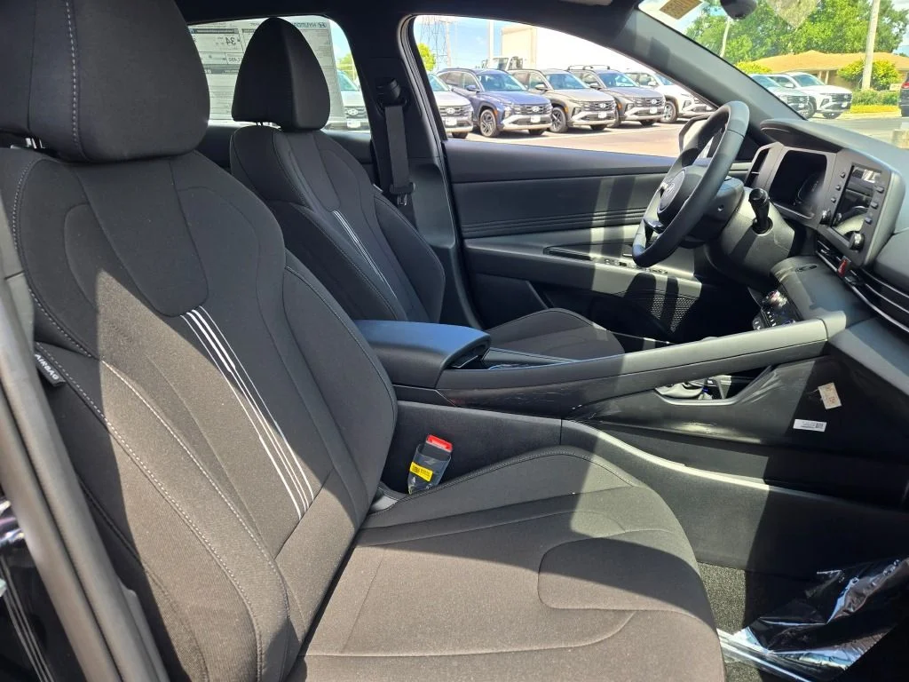 New 2026 Abyss Black Hyundai SEL Sport image 6