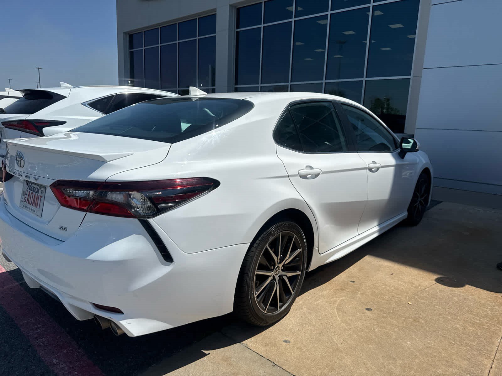Used 2024 Ice Cap Toyota SE image 3