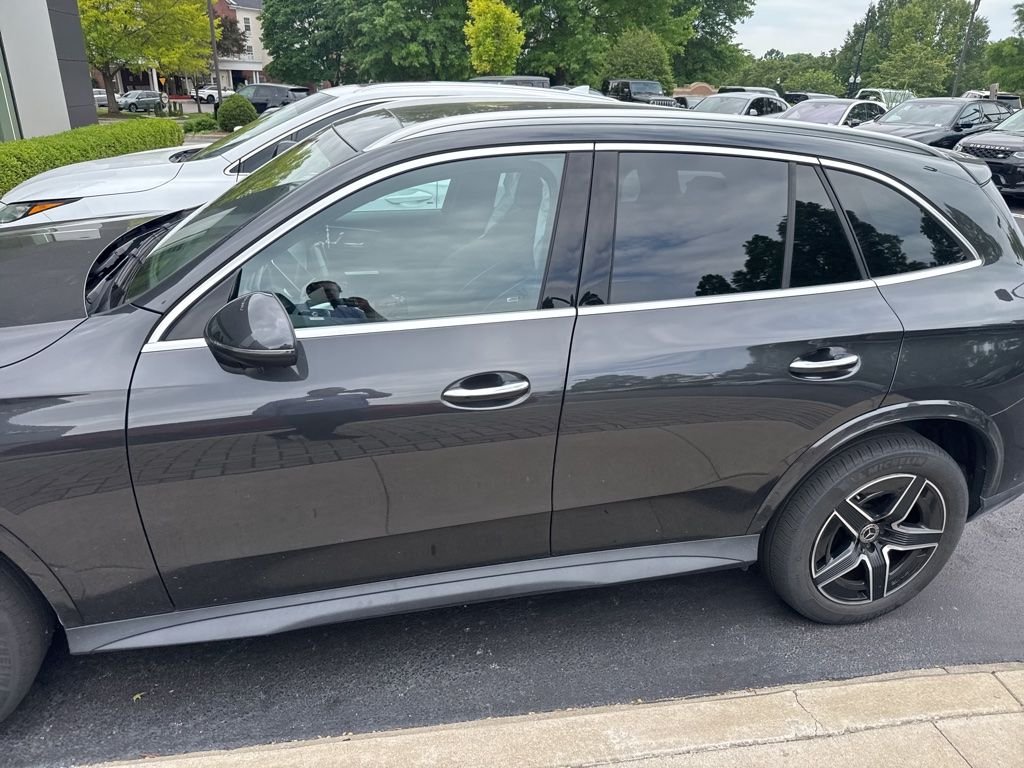 Used 2023 Graphite Gray Metallic Mercedes-Benz GLC 300 image 11