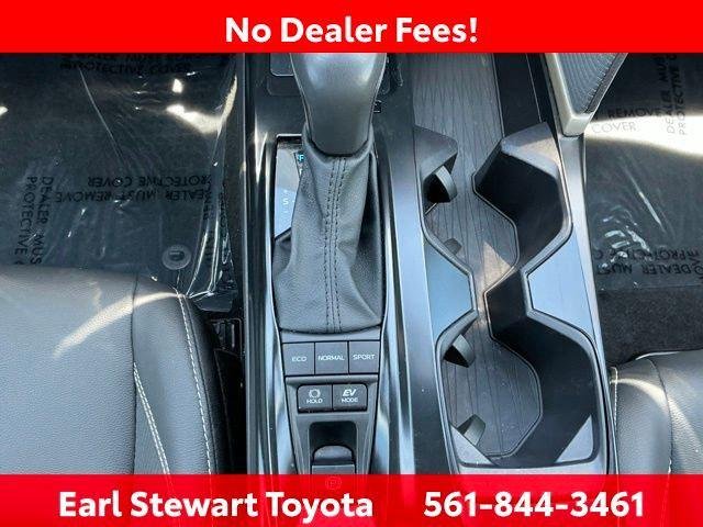 Certified Used 2025 PRECIOUS METAL Toyota  image 28