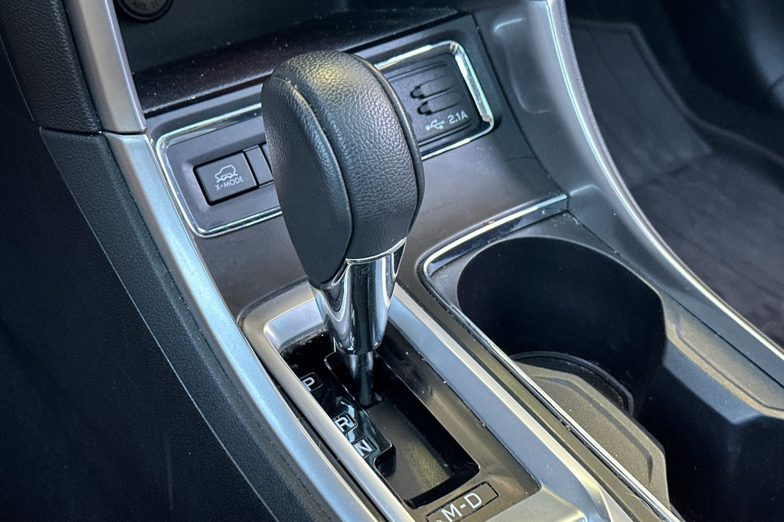 Used 2019 Tungsten Metallic Subaru Limited image 23
