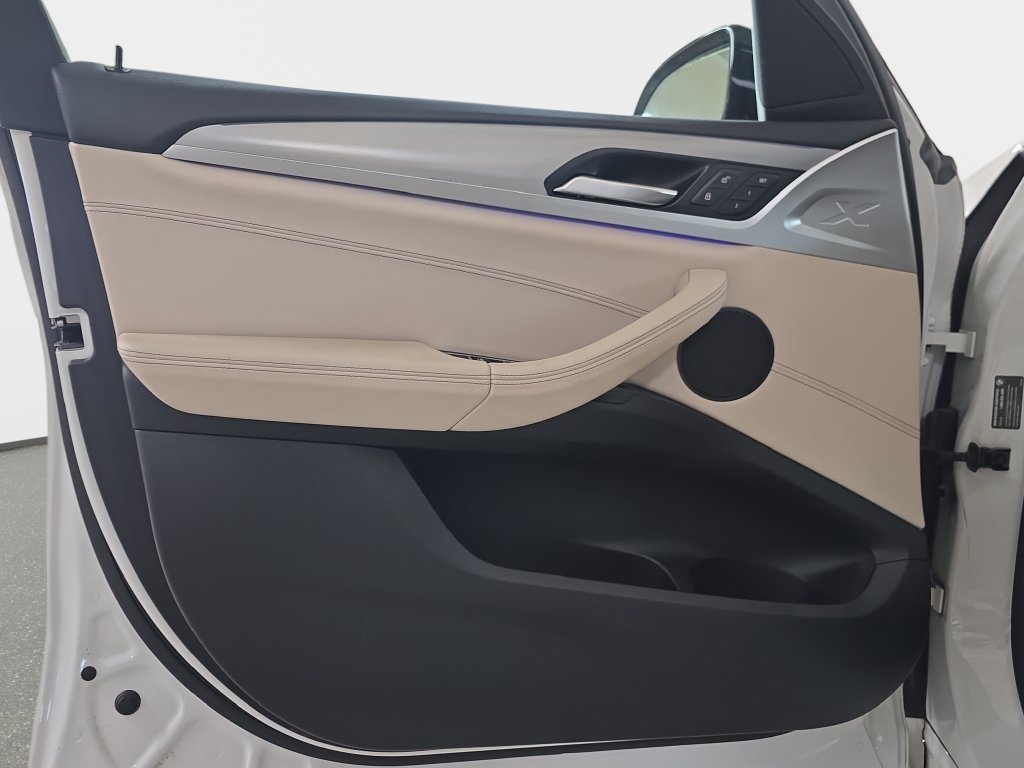 Used 2019 Alpine White BMW xDrive30i image 27