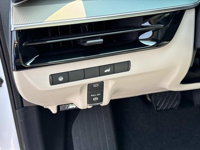 New 2026 Everest White Pearl TriCoat Nissan SL image 26