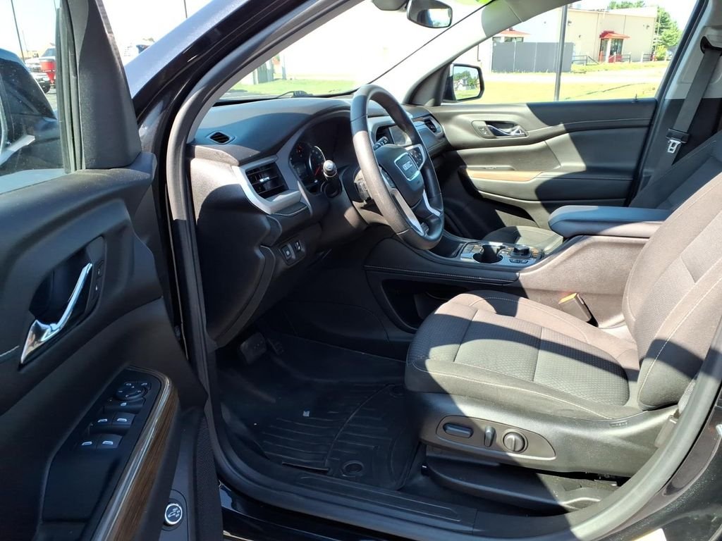 Used 2023 Ebony Twilight Metallic GMC SLE image 20
