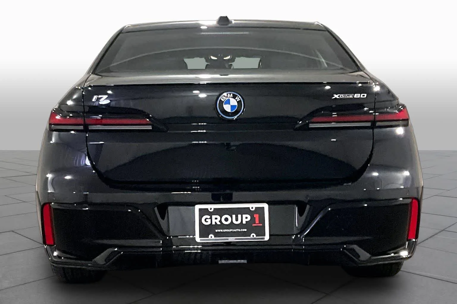New 2026 Black Sapphire Metallic BMW xDrive60 image 4