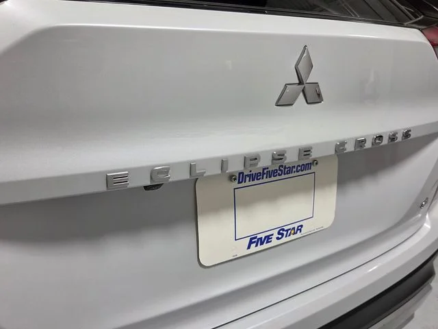 Used 2024 White Mitsubishi SEL image 12