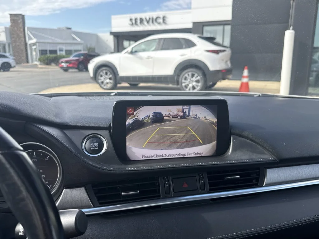 Used 2018 White Mazda Touring image 17