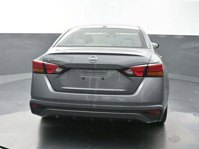 Used 2025 Gray Nissan 2.5 SV image 6