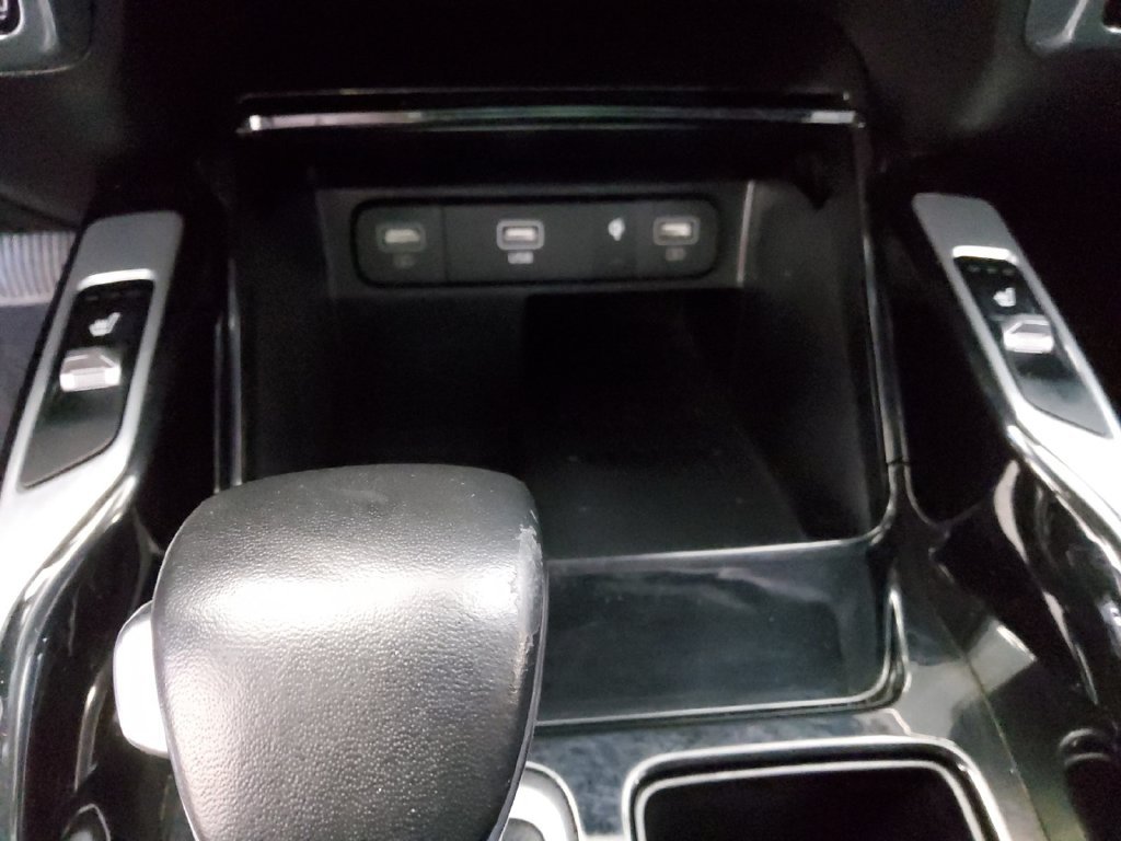 Used 2023 Red Kia SX image 26