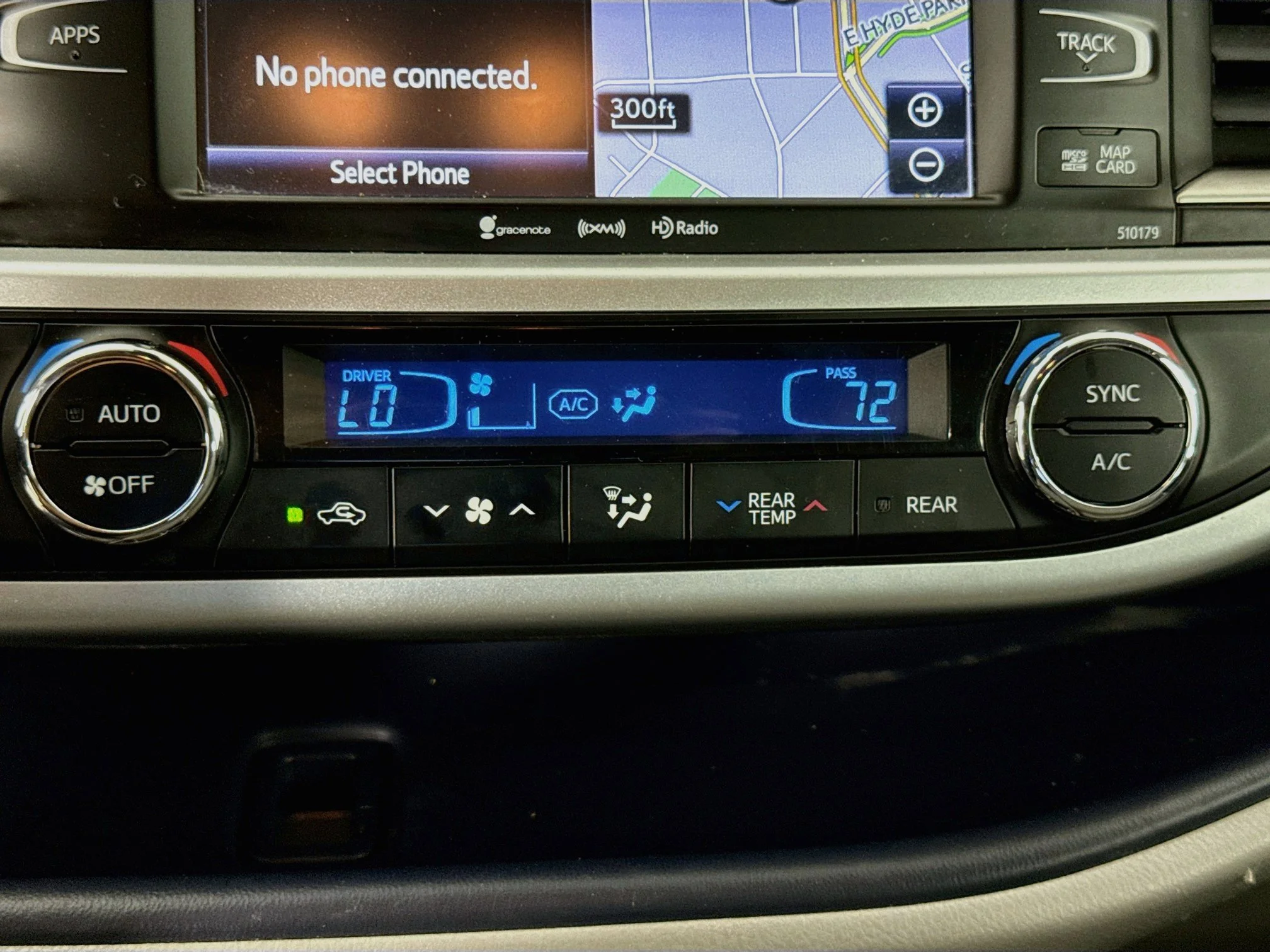Used 2018 Blue Toyota SE image 17