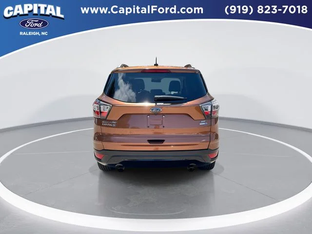 Used 2017 Red Ford SE image 7