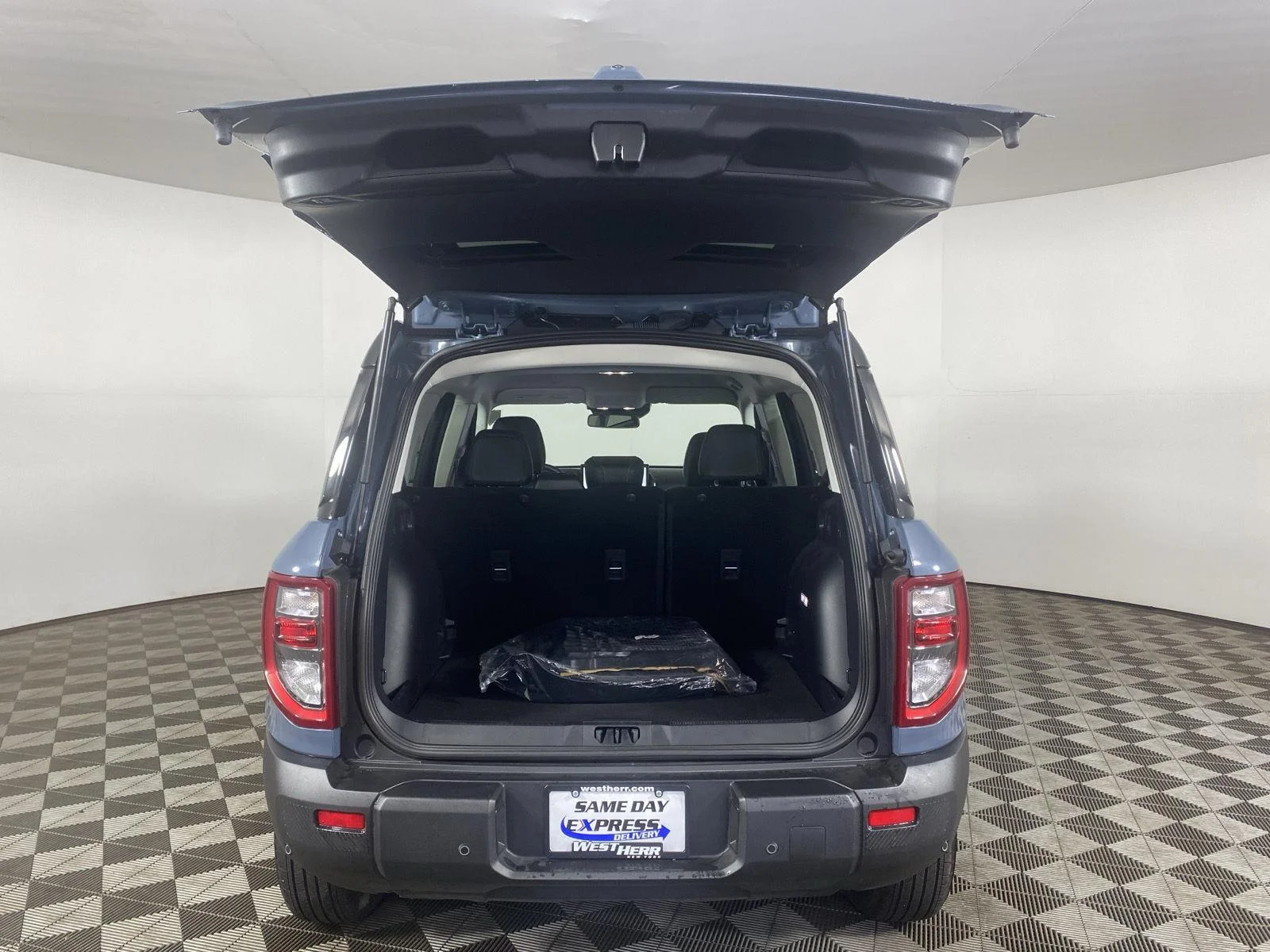 Used 2026 Azure Gray Metallic Tri-Coat Ford Outer Banks image 9