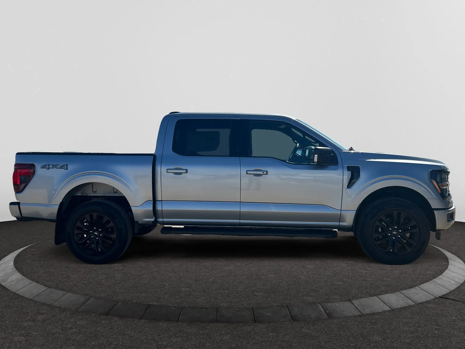 New 2026 Iconic Silver Metallic Ford XLT image 6