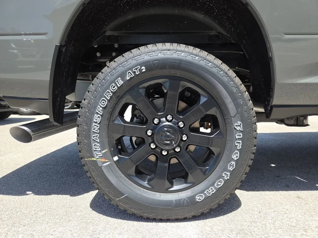 New 2026 Ceramic Gray Clear-Coat Exterior Paint RAM Laramie image 19