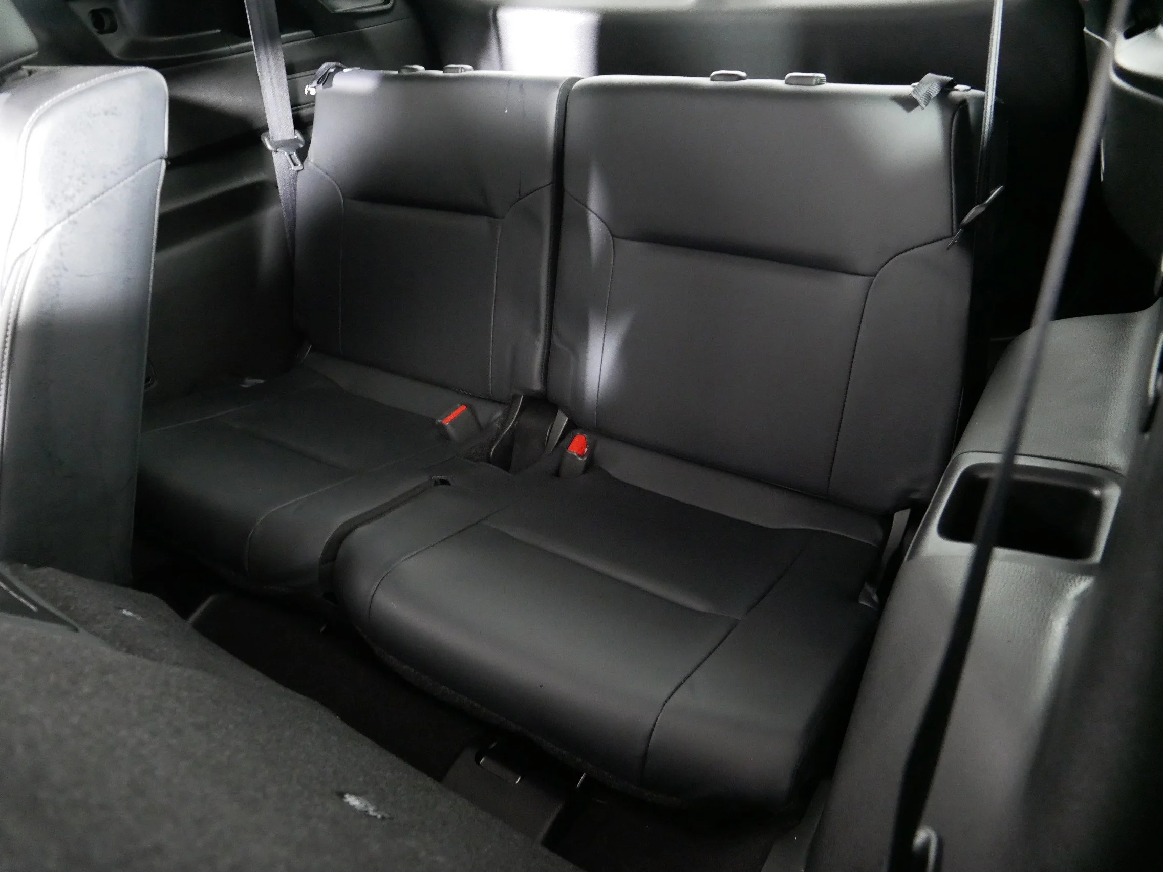 Used 2022 Red Diamond Mitsubishi SE image 33