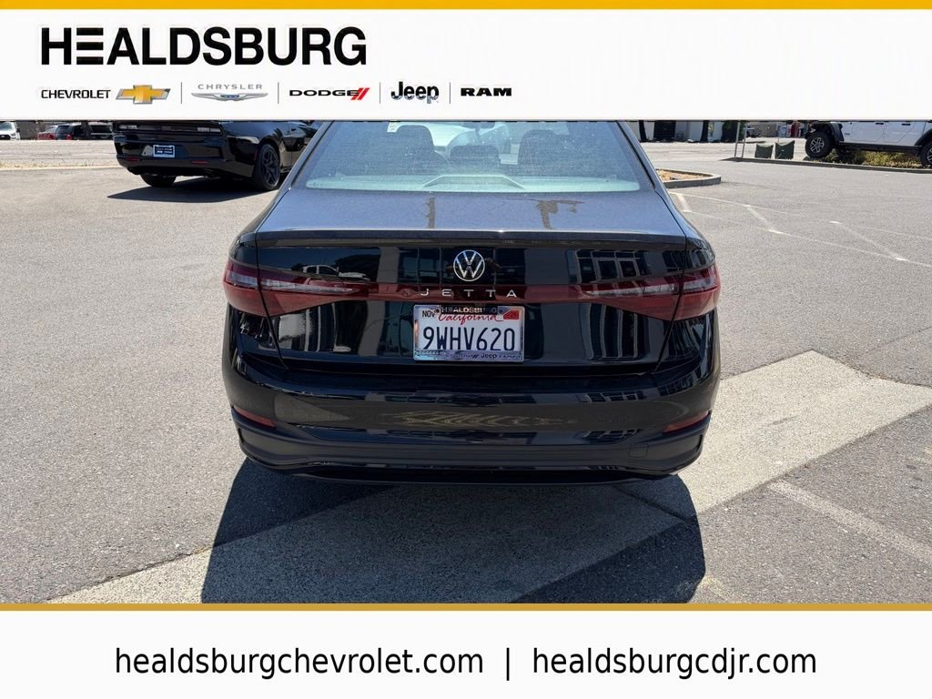 2025 Volkswagen Jetta Sport - Photo 4
